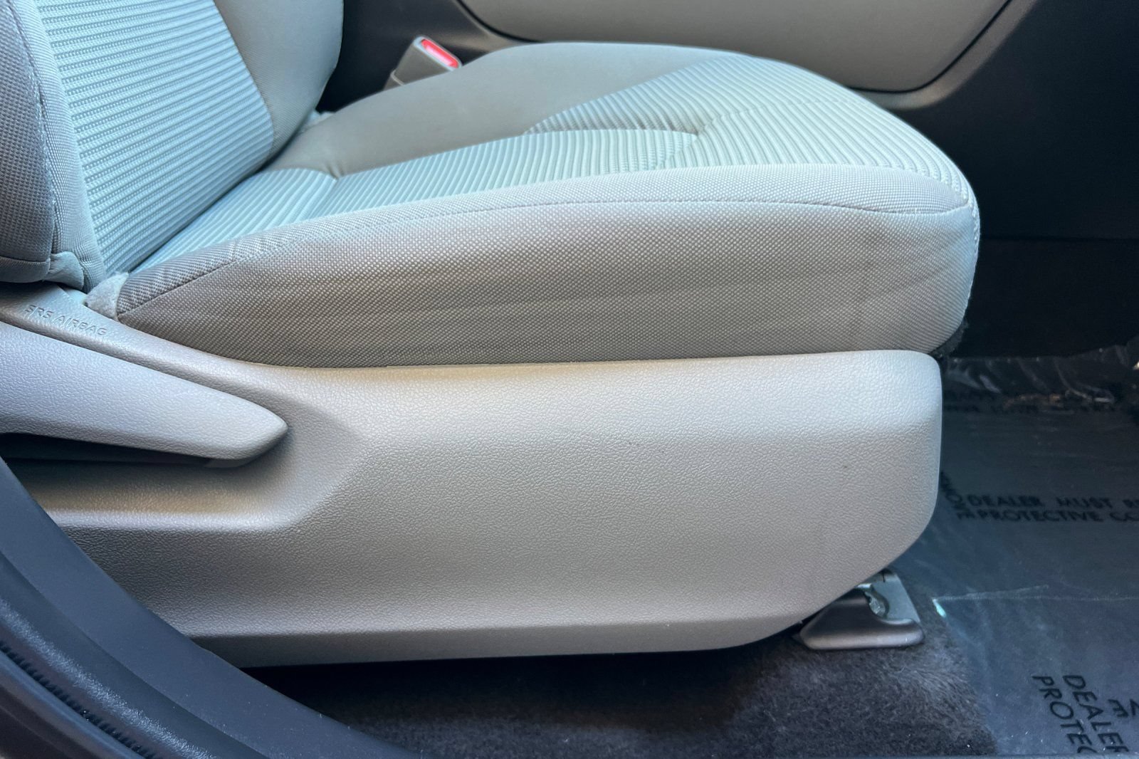 Used 2022 Toyota Highlander LE FWD image 24