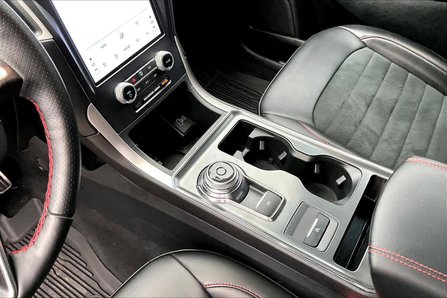 Certified 2022 Ford Edge ST-Line AWD/4WD image 16