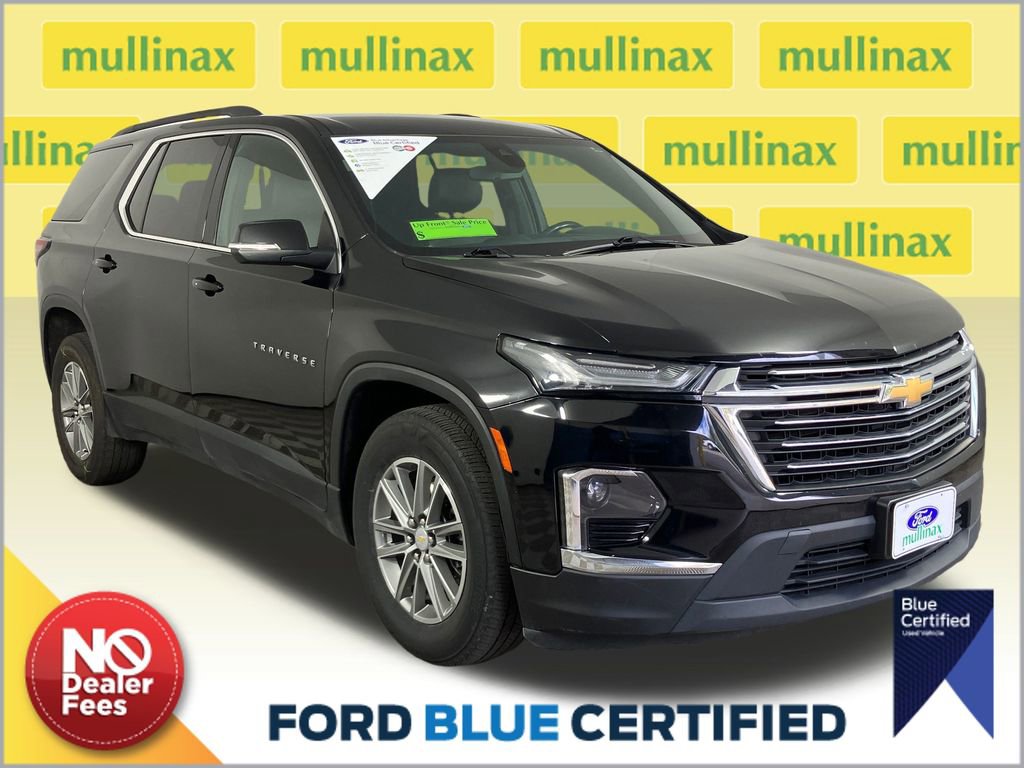 Used 2022 Chevrolet Traverse LT