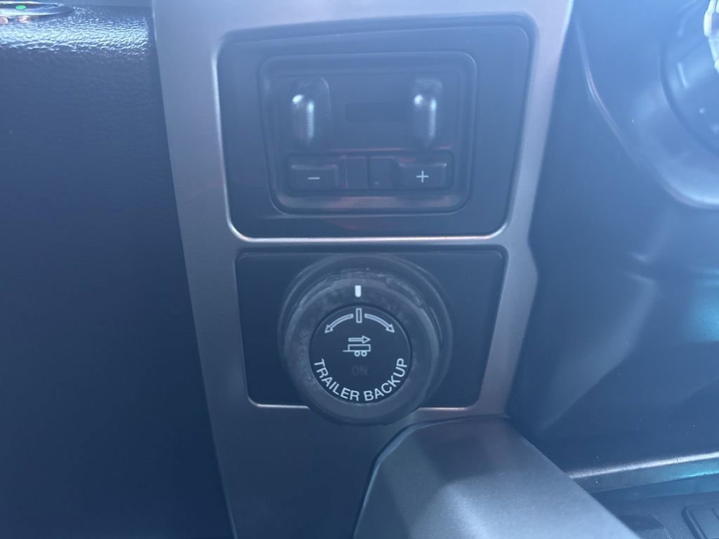 Certified 2022 Ford F350 Lariat w/ Black Appearance Package image 30