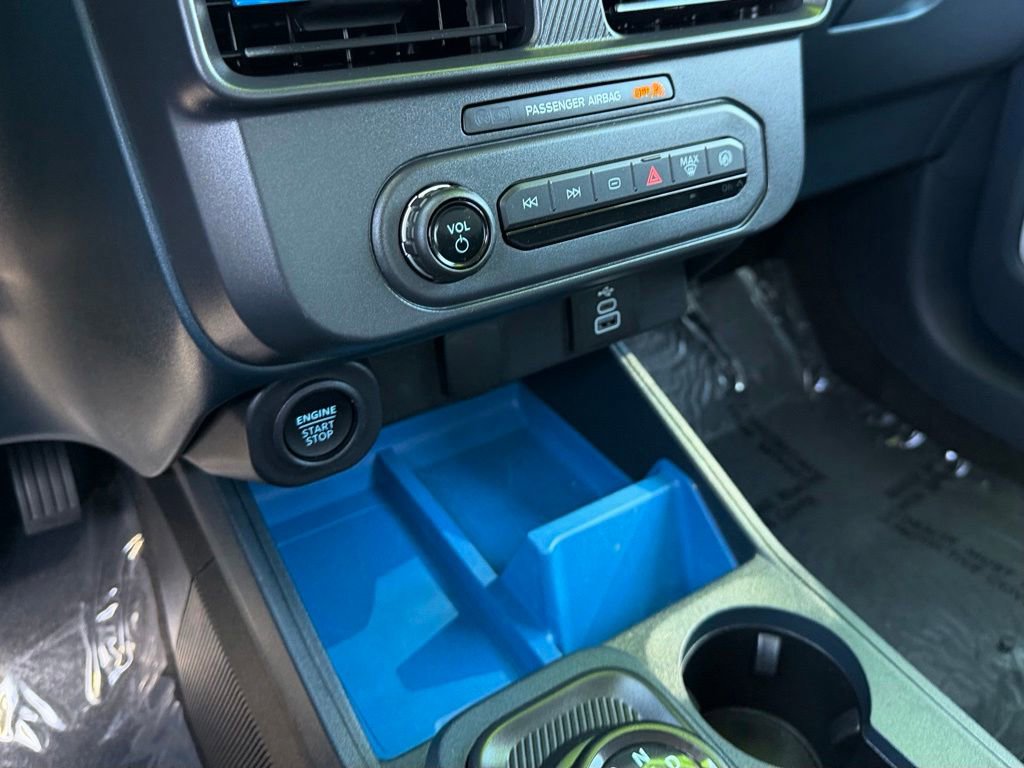 Certified 2025 Ford Maverick XLT FWD image 27