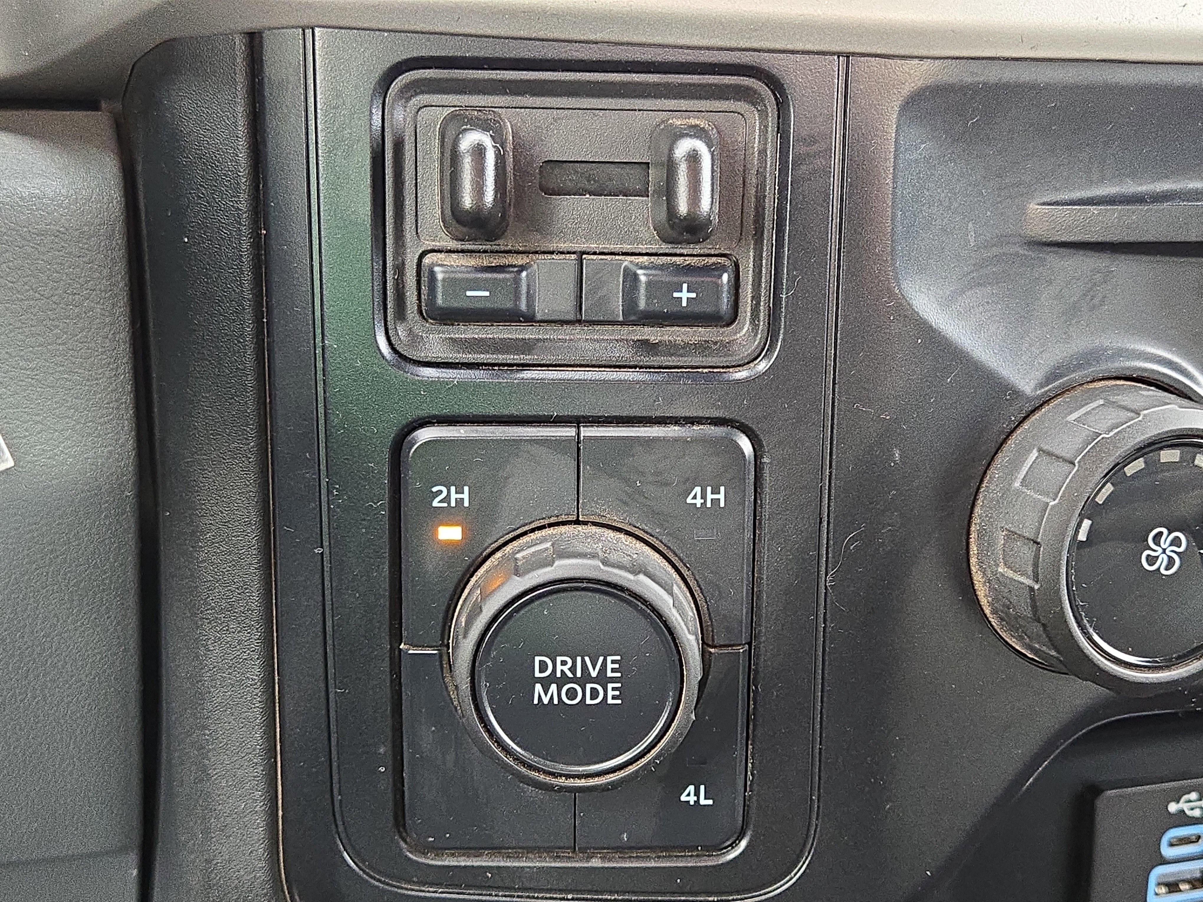 Certified 2025 Ford F250 XLT image 29