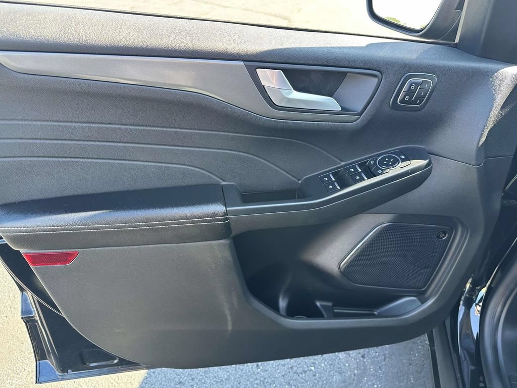 Certified 2024 Ford Escape Active w/ Tech Pack #2 AWD/4WD image 9