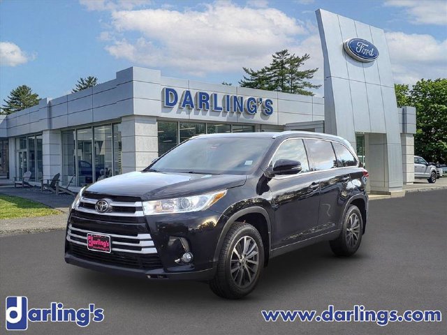 Used 2019 Toyota Highlander XLE w/ Carpet Mat Package (TMS) AWD/4WD image 1