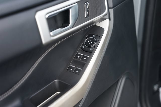 Certified 2022 Ford Explorer XLT RWD image 31