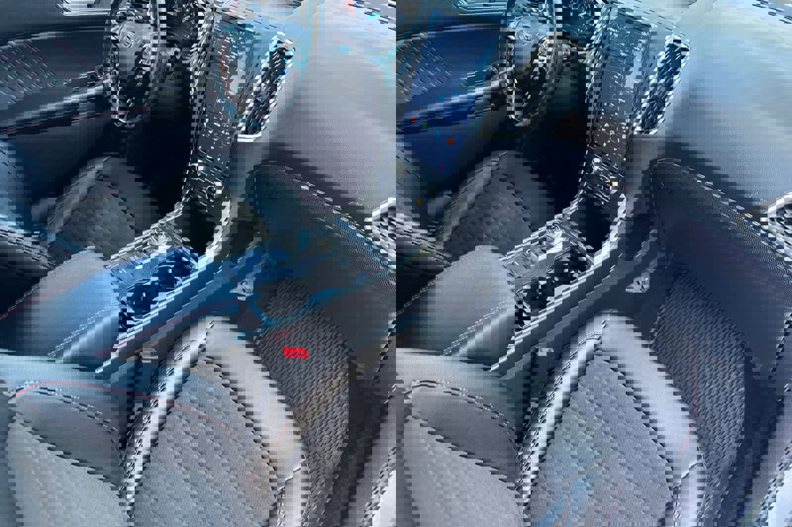 Certified 2021 Ford Edge ST-Line w/ Class II Trailer Tow Package image 16