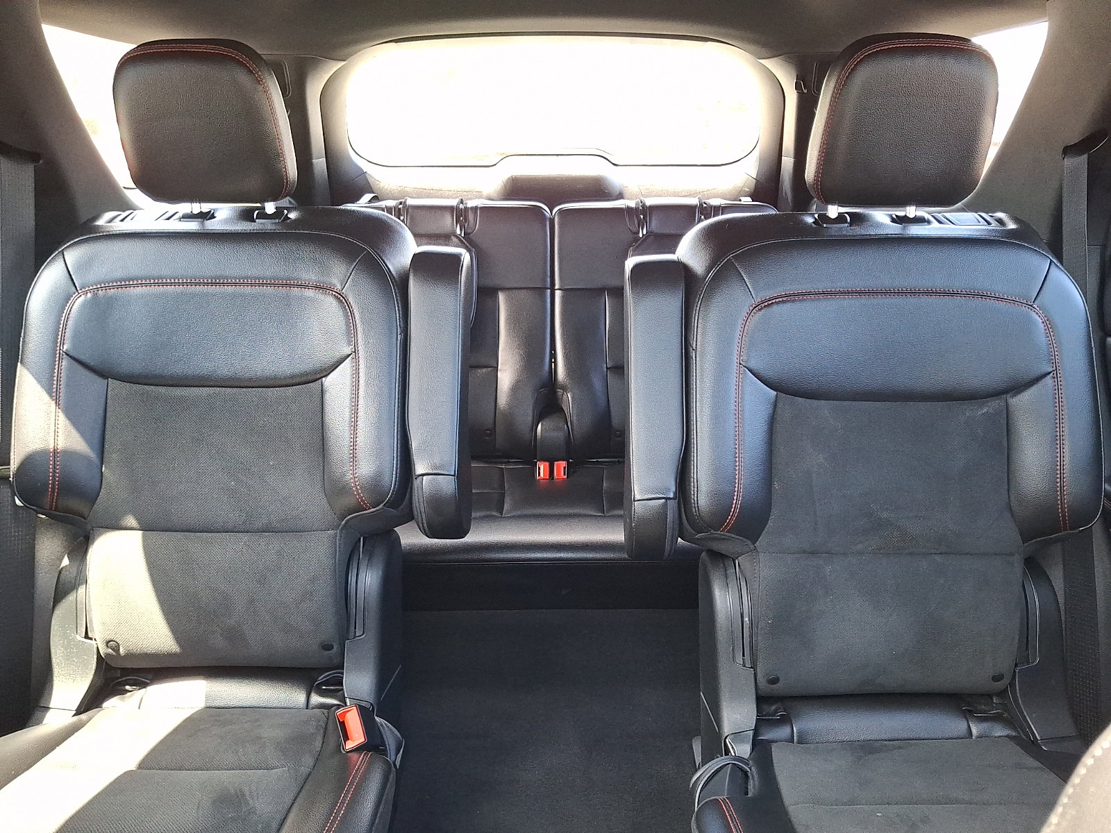 Certified 2023 Ford Explorer ST-Line w/ Class IV Trailer Tow Package AWD/4WD image 19