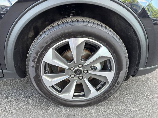 Certified 2024 Ford Escape Platinum AWD/4WD image 11