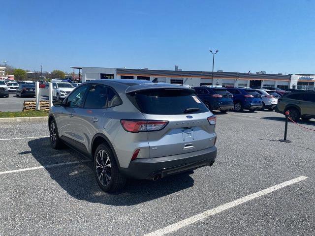 Certified 2022 Ford Escape SE w/ SE Sport Appearance Package AWD/4WD image 3