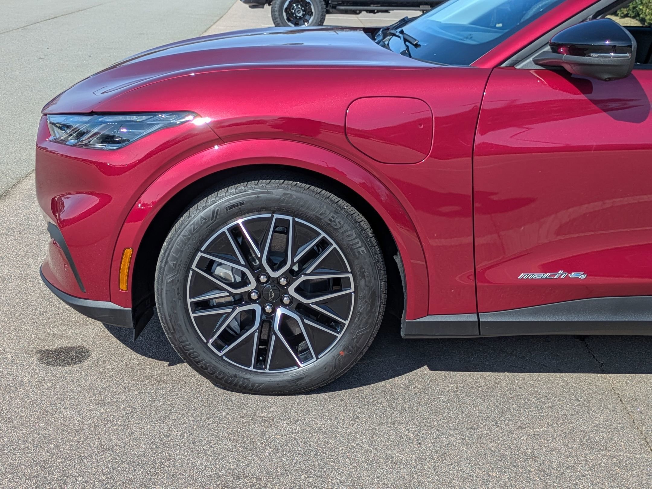 Certified 2025 Ford Mustang Mach-E Premium image 4