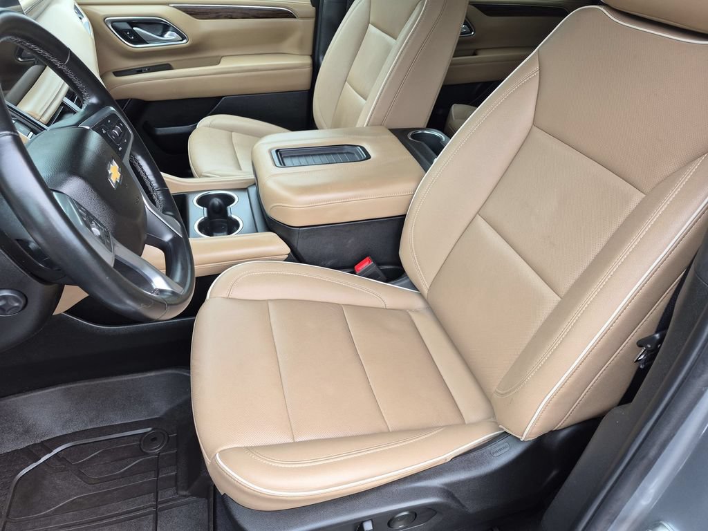 Used 2024 Chevrolet Tahoe Premier AWD/4WD image 17