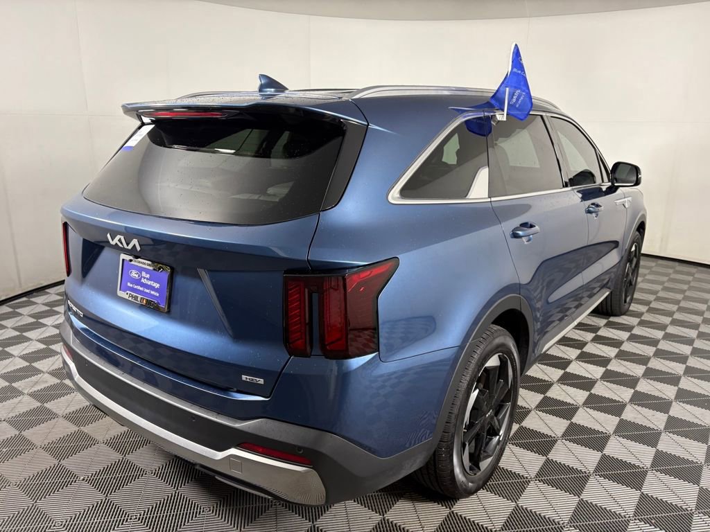 Used 2025 Kia Sorento EX image 5