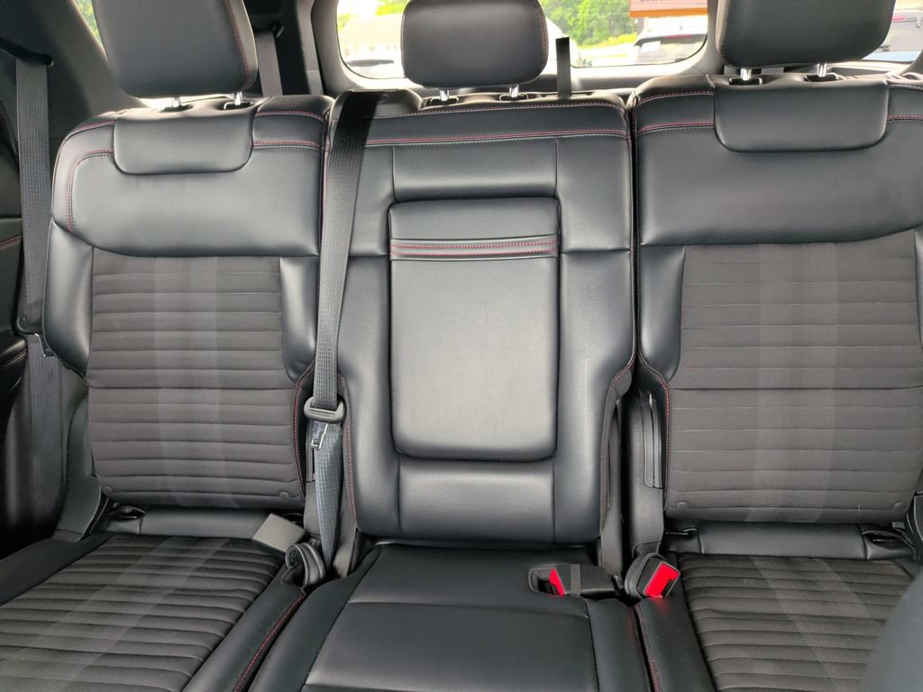 Certified 2025 Ford Explorer ST-Line w/ ST-Line Street Pack AWD/4WD image 8