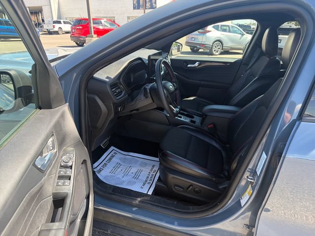 Certified 2024 Ford Escape ST-Line w/ Tech Pack #1 AWD/4WD image 9