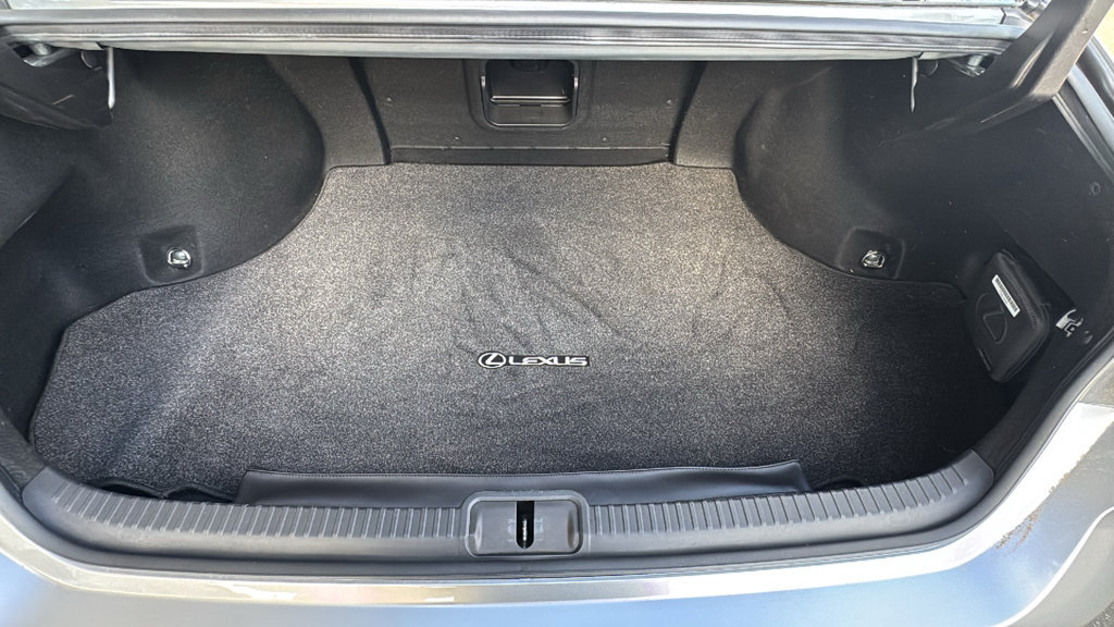 Used 2023 Lexus ES 300h w/ Premium Package FWD image 24