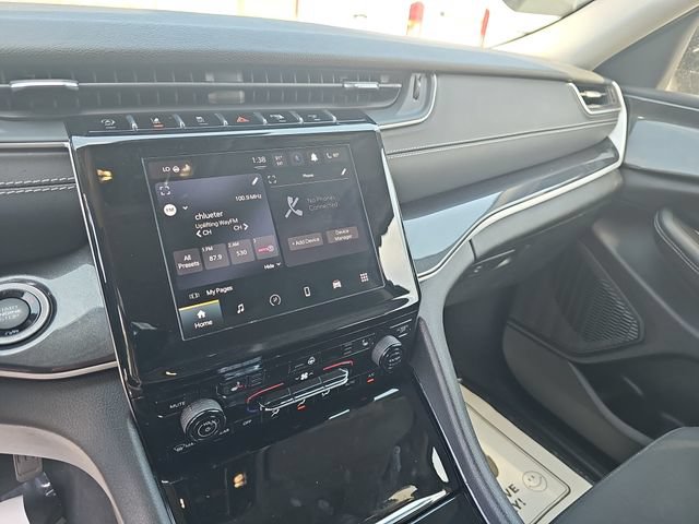 Used 2023 Jeep Grand Cherokee L Laredo w/ Luxury Tech Group I AWD/4WD image 25