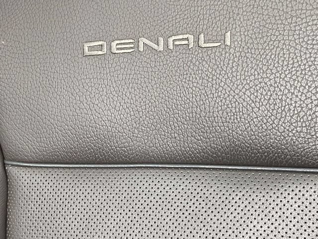 Used 2021 GMC Yukon Denali w/ Denali Premium Package RWD image 28