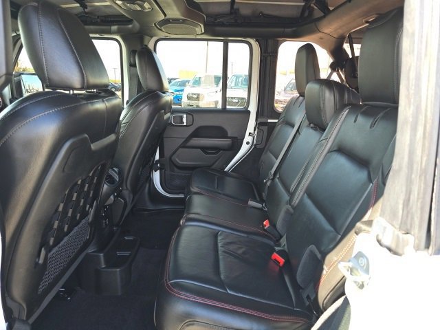 Used 2022 Jeep Wrangler Unlimited Rubicon w/ Cold Weather Group image 15