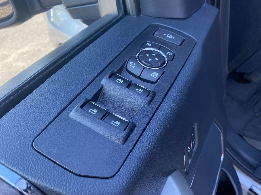 Certified 2022 Ford F250 Lariat w/ Lariat Ultimate Package AWD/4WD image 18