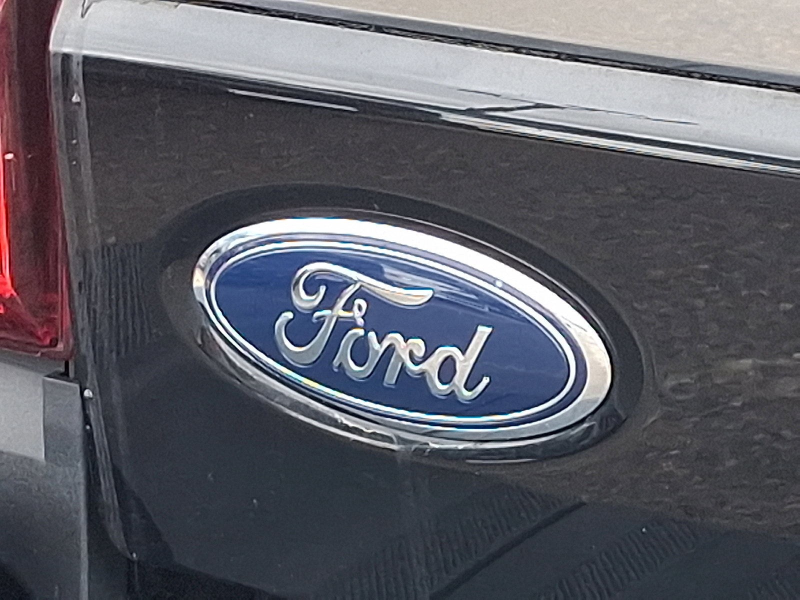 Certified 2024 Ford F250 Platinum w/ Tremor Off-Road Package image 29