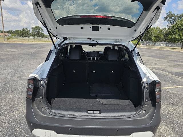 Used 2026 Nissan Kicks SR w/ Cold Weather Package AWD/4WD image 7
