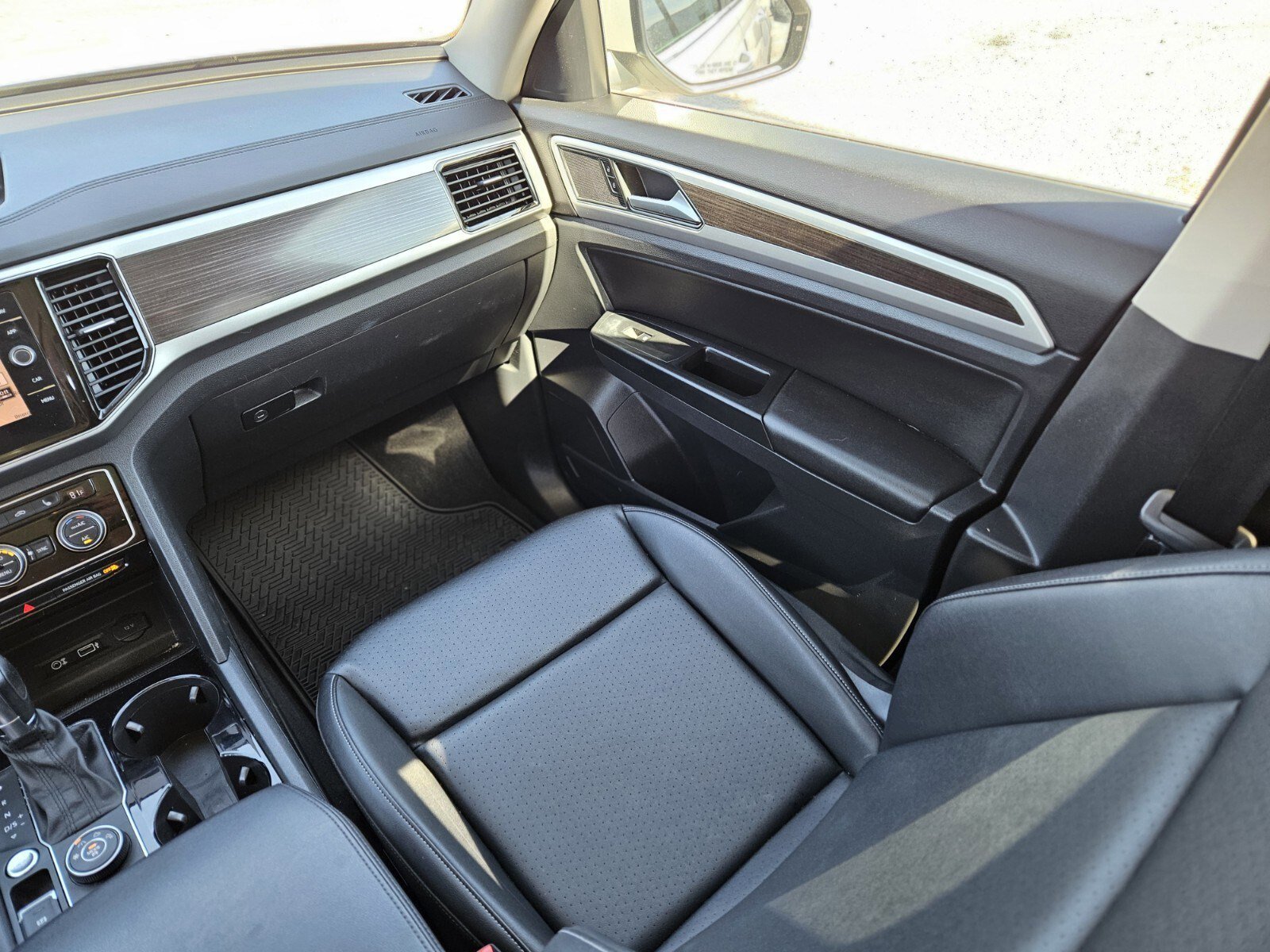 Used 2019 Volkswagen Atlas SEL image 16