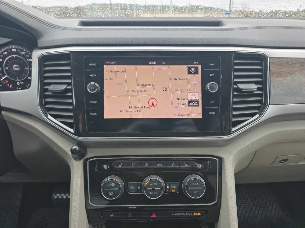 Used 2019 Volkswagen Atlas SEL Premium image 12