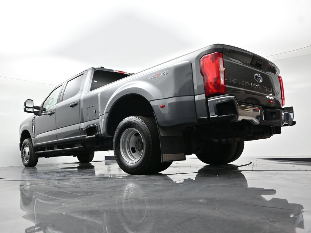 Certified 2025 Ford F350 XLT AWD/4WD image 19