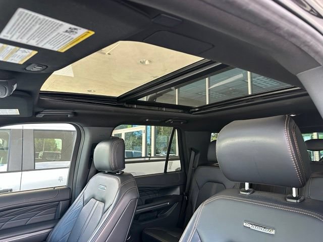 Certified 2024 Ford Expedition Platinum AWD/4WD image 2
