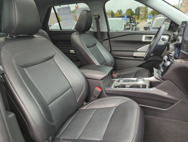 Certified 2023 Ford Explorer Limited w/ Limited Technology Package AWD/4WD image 15