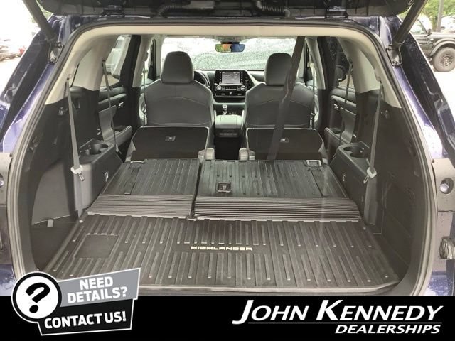 Used 2022 Toyota Highlander XLE AWD/4WD image 37
