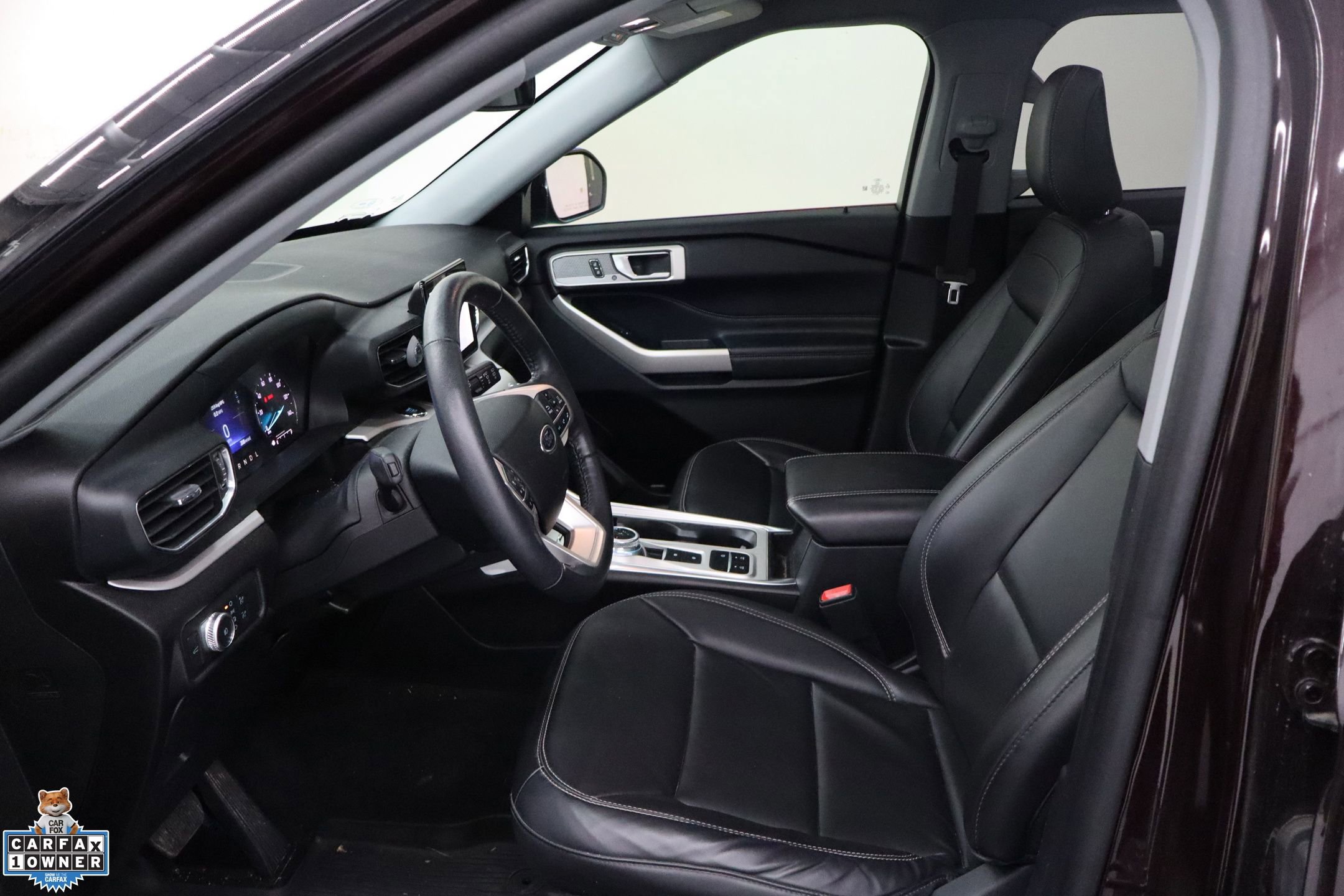 Certified 2022 Ford Explorer XLT w/ Equipment Group 202A image 25