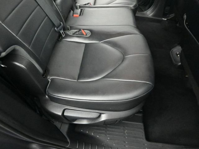 Used 2021 Toyota Highlander XLE AWD/4WD image 27