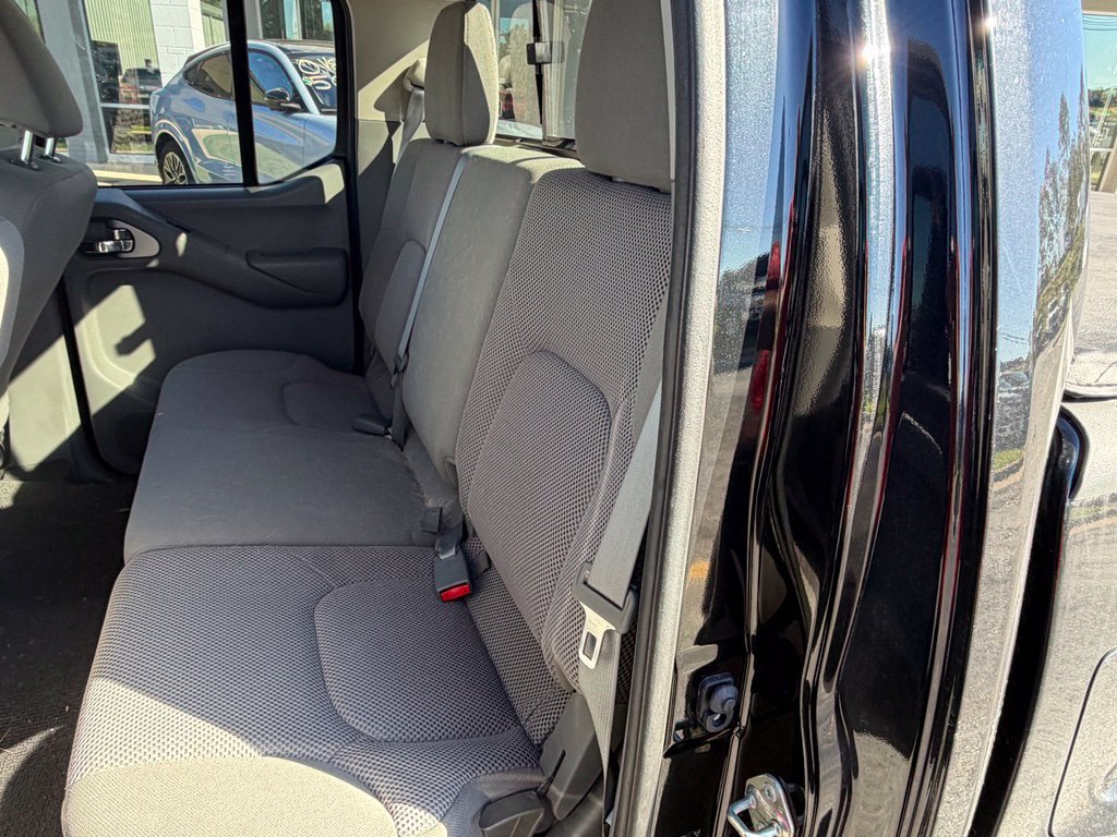 Used 2019 Nissan Frontier SV AWD/4WD image 7