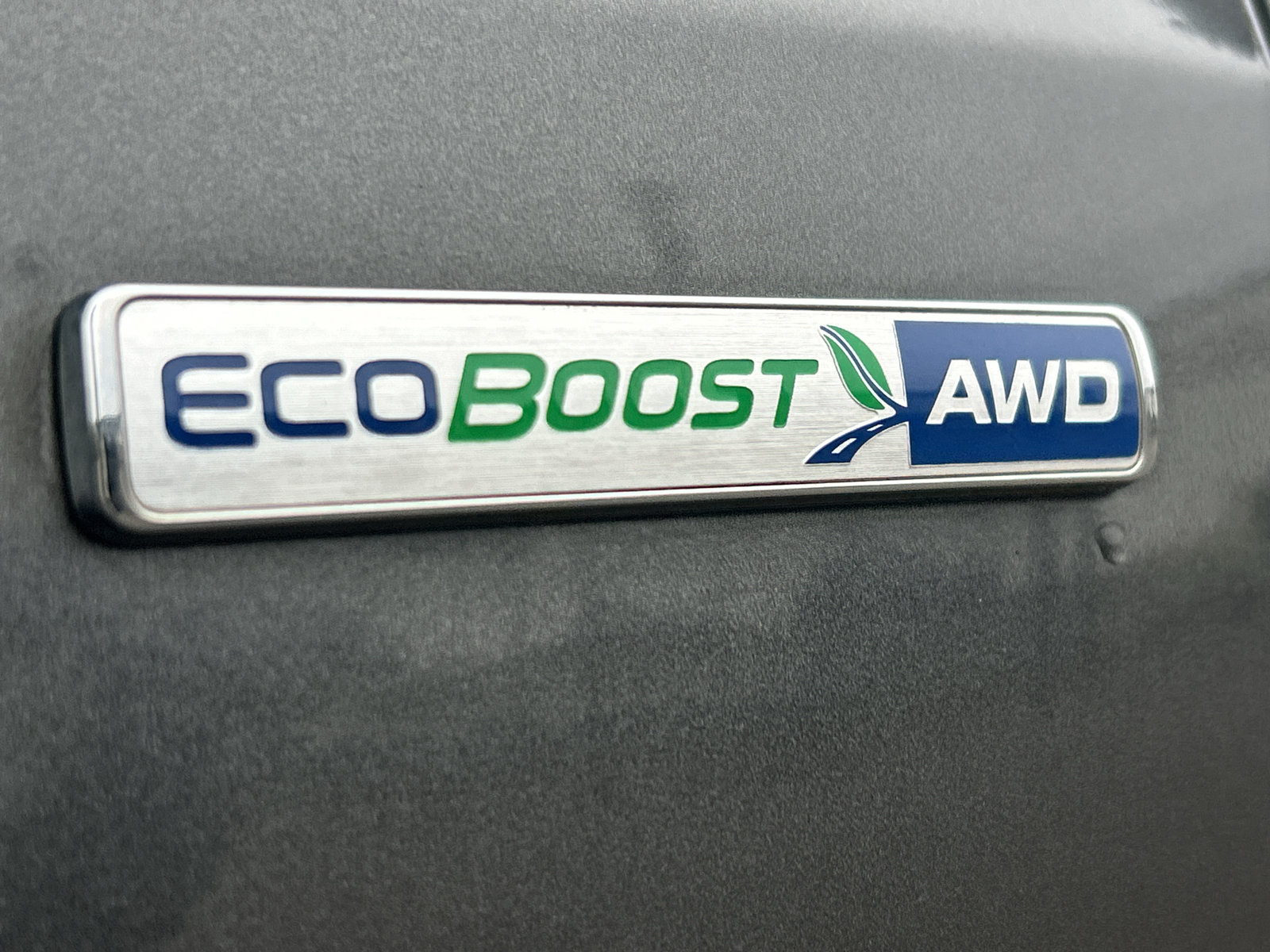 Certified 2020 Ford Escape Titanium AWD/4WD image 11