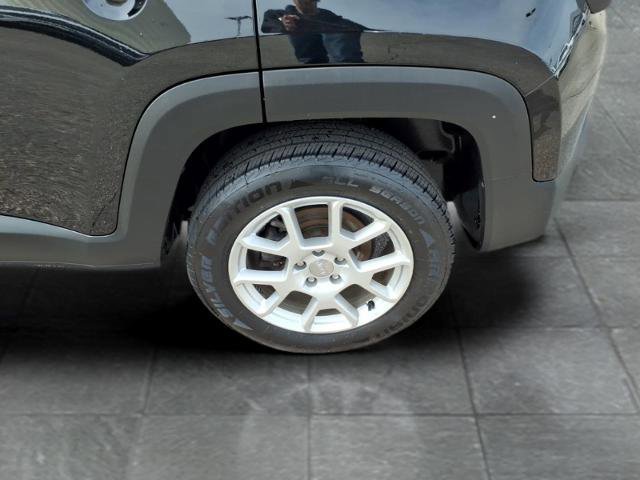 Used 2021 Jeep Renegade Latitude image 27