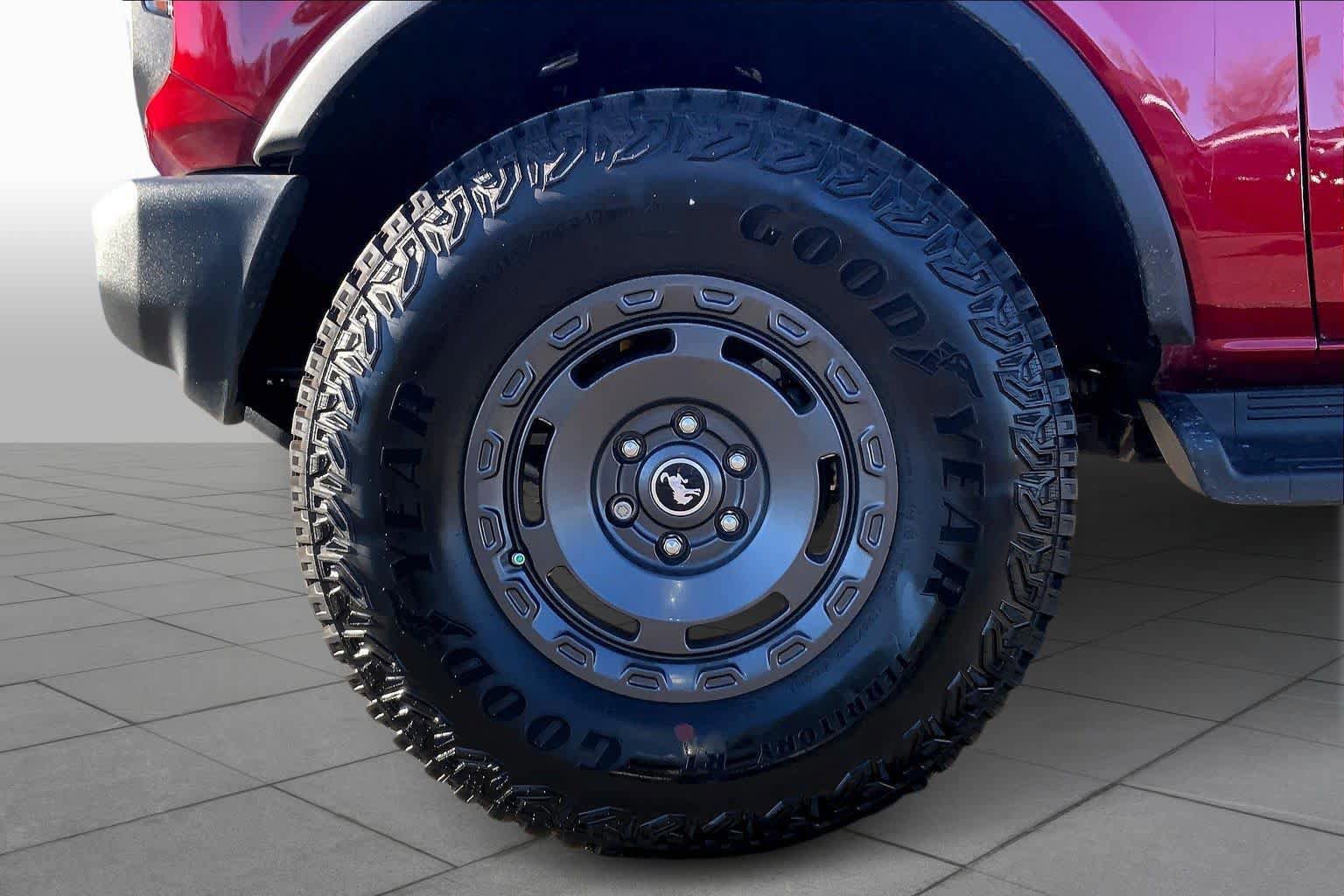 Certified 2025 Ford Bronco 4-Door w/ Sasquatch Package AWD/4WD image 14