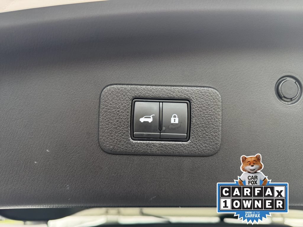 Used 2022 Nissan Armada Platinum w/ Captain's Chairs Package RWD image 31