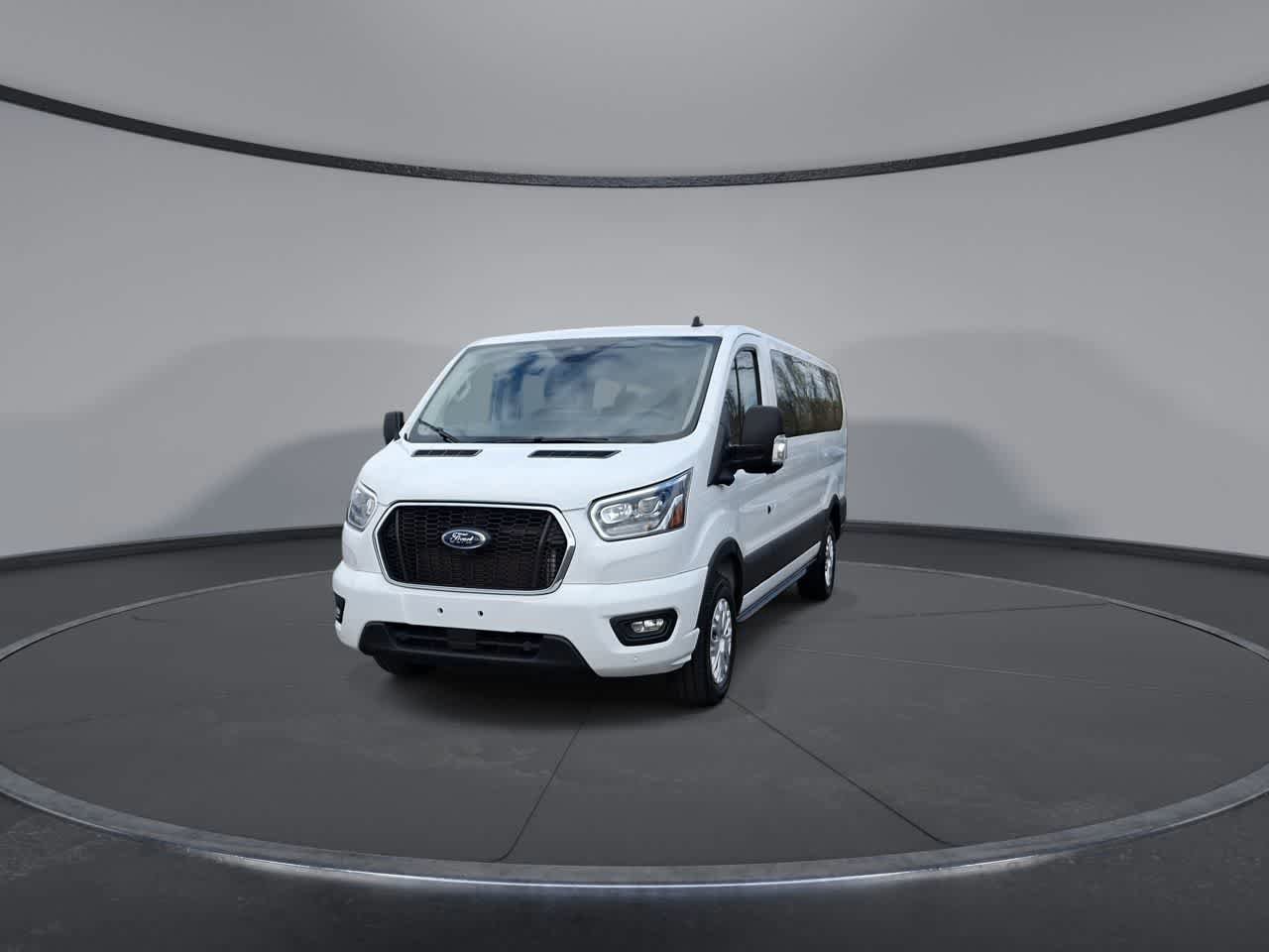 Certified 2023 Ford Transit 350 XLT RWD image 2