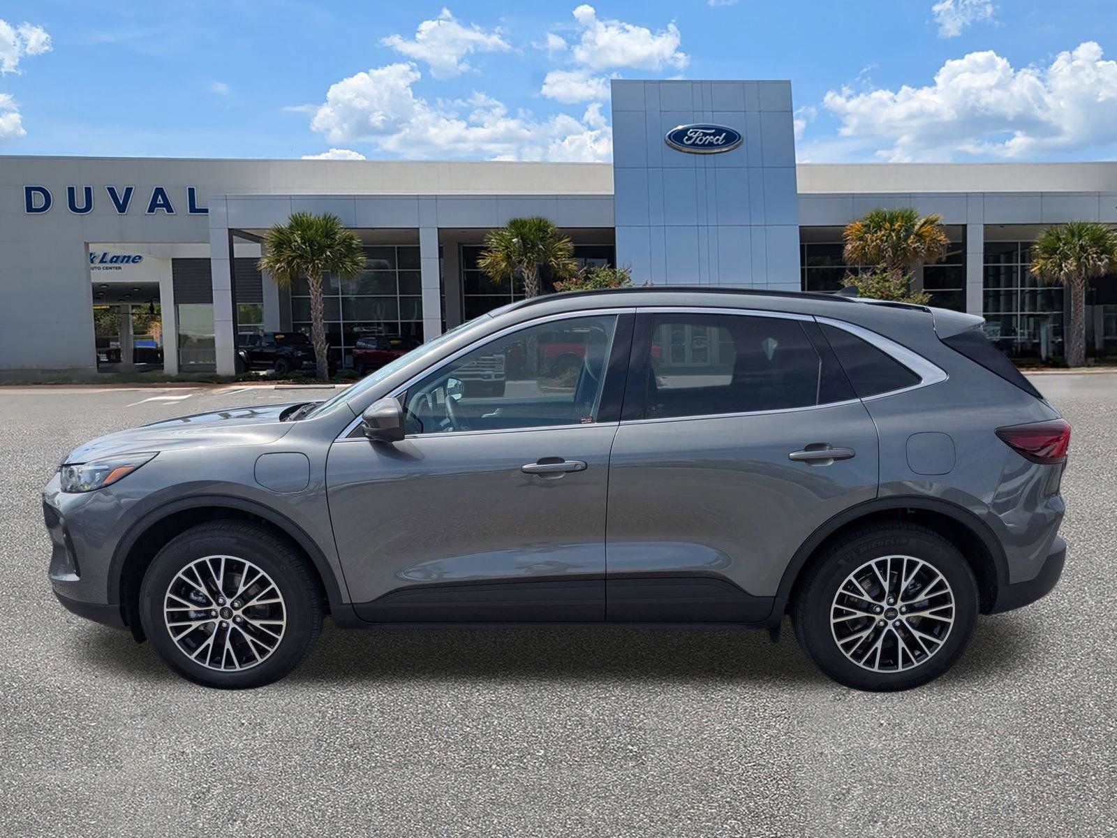 Certified 2026 Ford Escape SE w/ PHEV Premium Package FWD image 7