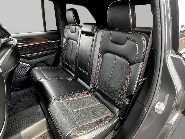 Used 2022 Jeep Grand Cherokee Summit AWD/4WD image 24
