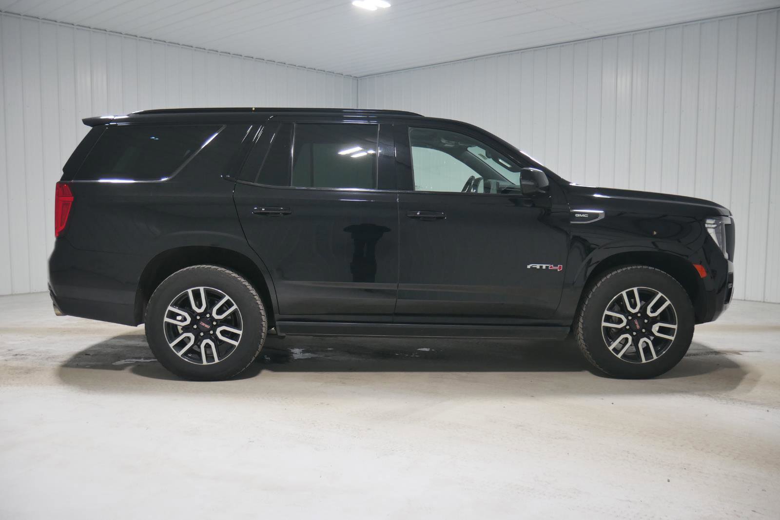 Used 2022 GMC Yukon AT4 w/ Max Trailering Package image 6