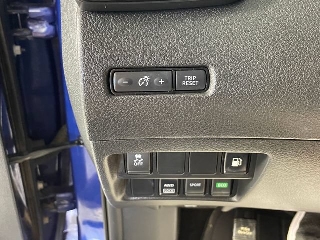 Used 2018 Nissan Rogue S AWD/4WD image 15