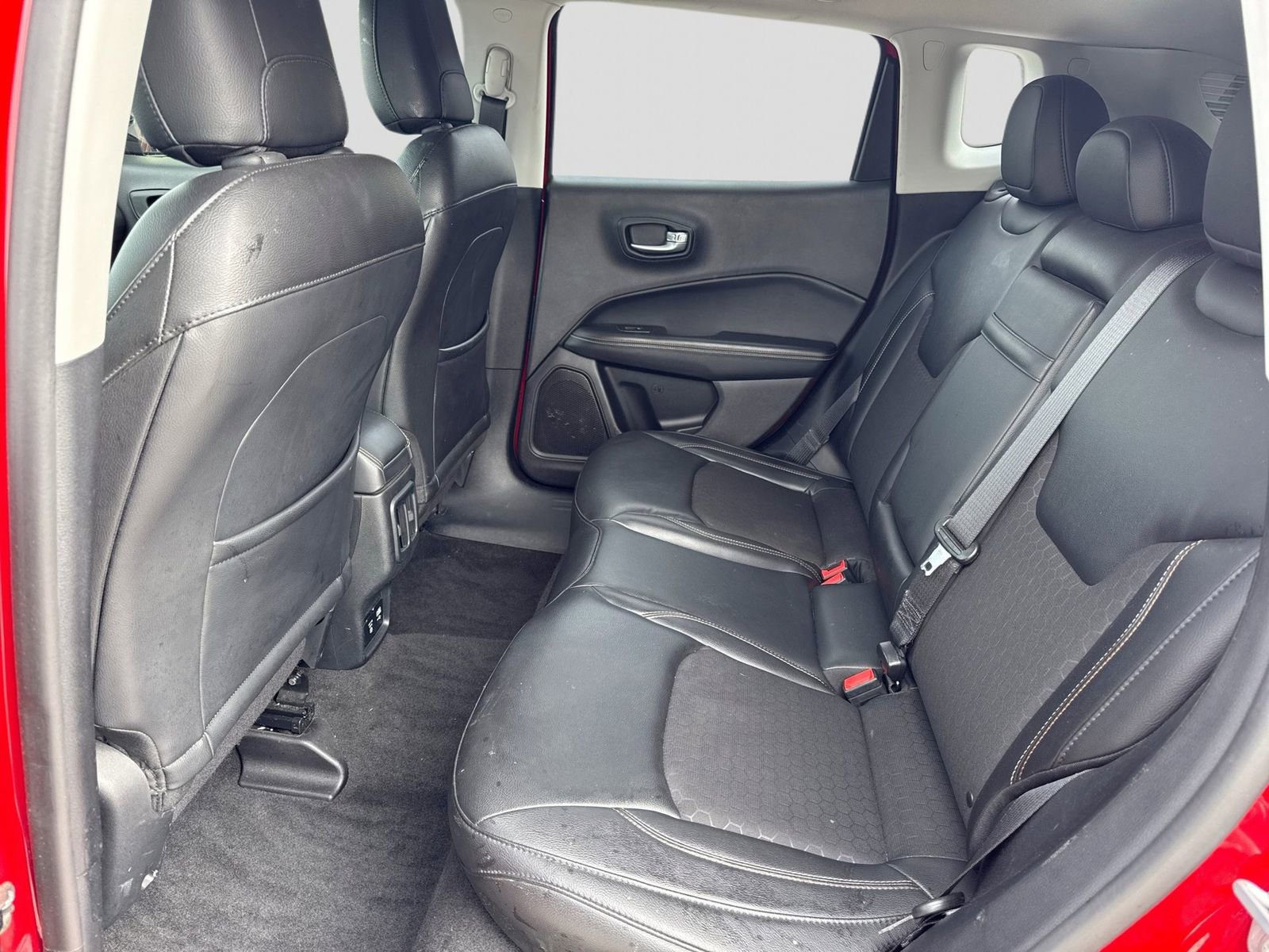 Used 2018 Jeep Compass Latitude w/ Popular Equipment Group AWD/4WD image 20