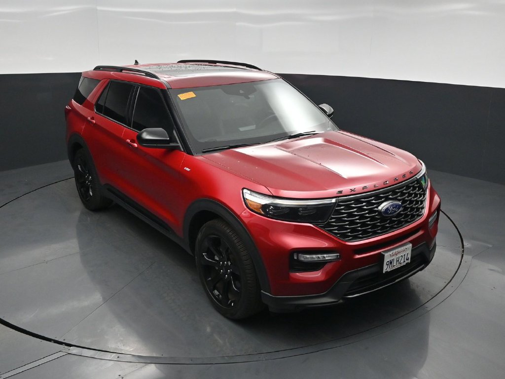 Certified 2024 Ford Explorer ST-Line w/ Class IV Trailer Tow Package RWD image 39