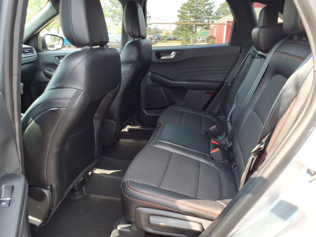 Certified 2023 Ford Escape ST-Line w/ Tech Pack #1 AWD/4WD image 11