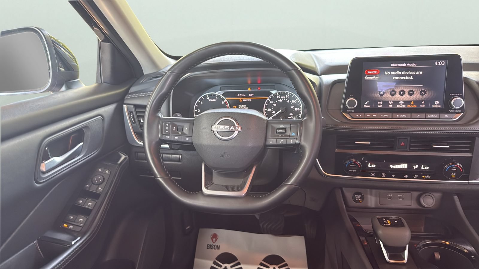 Used 2025 Nissan Rogue SV FWD image 13
