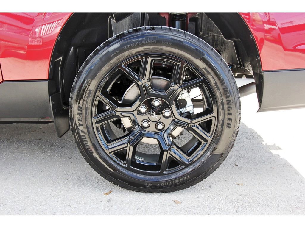 Certified 2025 Ford Maverick XLT w/ Black Appearance Package image 29