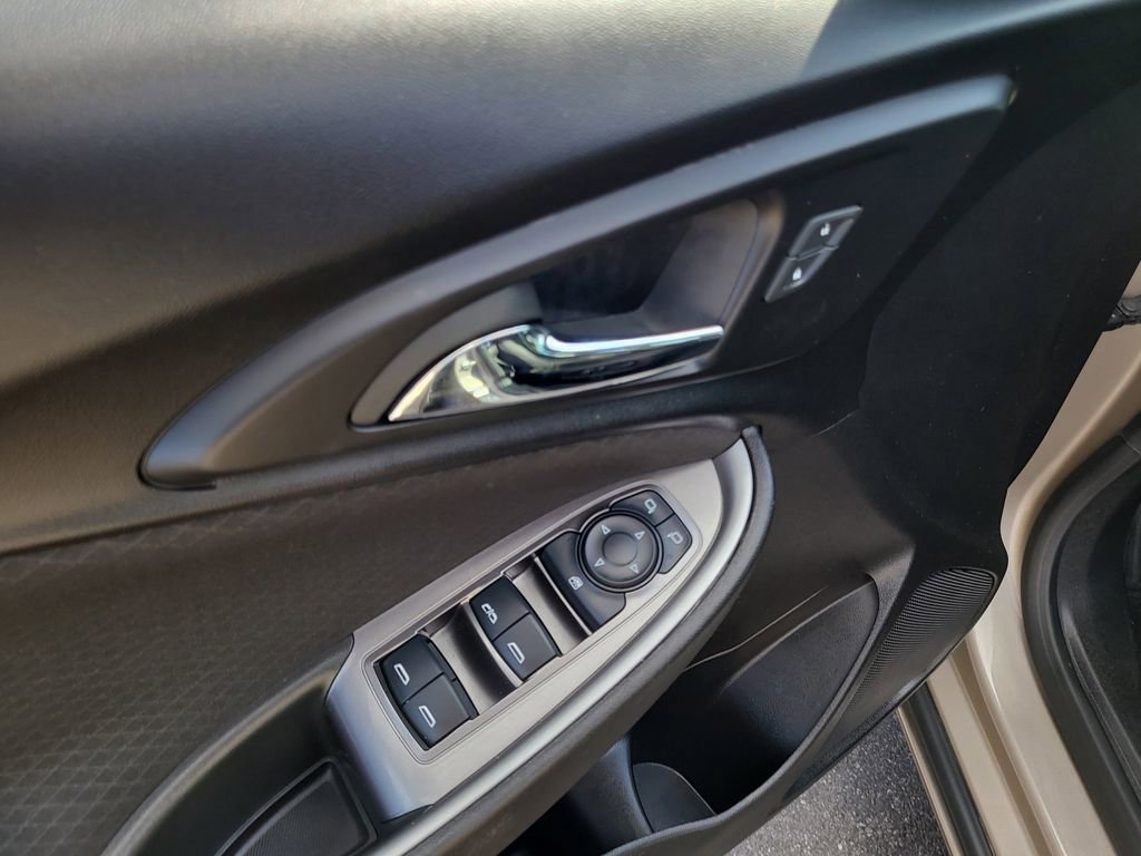 Used 2024 Chevrolet Malibu LT image 13