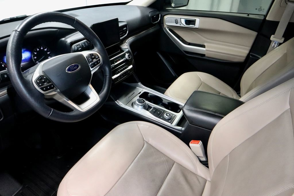 Certified 2021 Ford Explorer Limited w/ Equipment Group 301A image 24